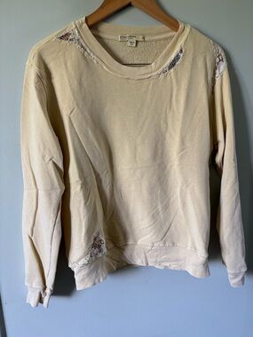 Women's Stateside Pullover Sweatshirt with Lace Accents M Yellow
